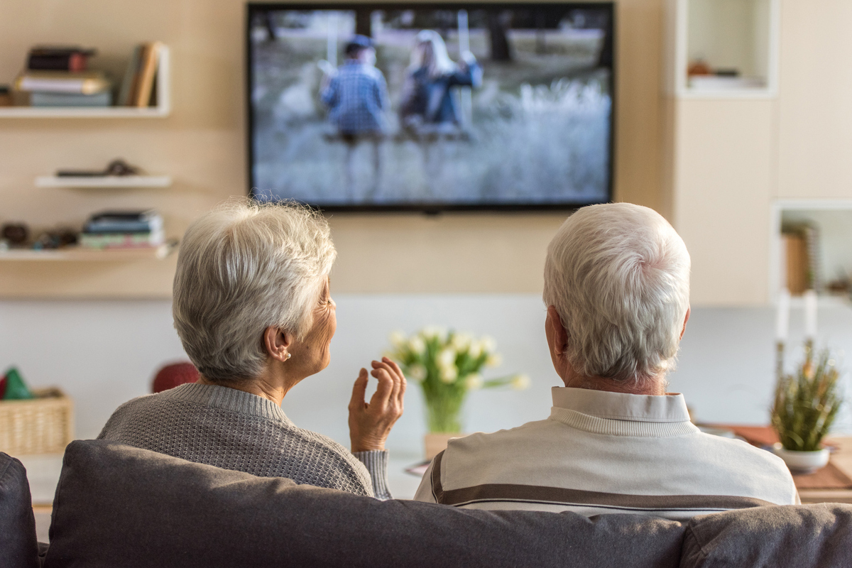 Best Wireless TV Speakers For Seniors