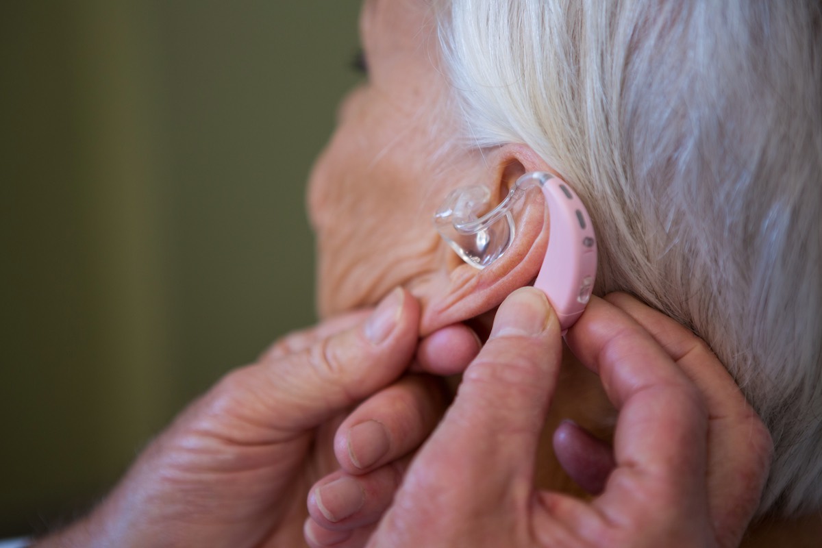 How To Put In Hearing Aids 7460